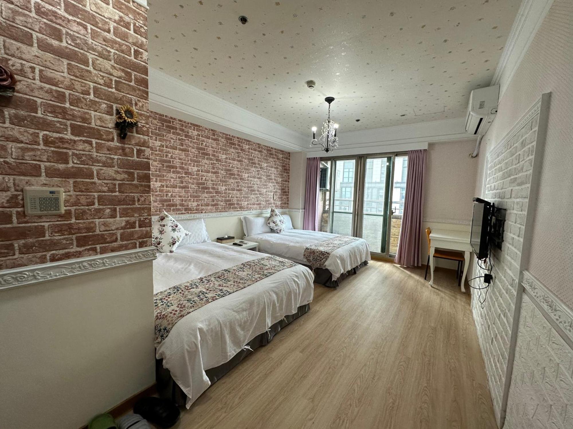 Ct Theme Suite Kaohsiung Dış mekan fotoğraf